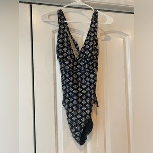 Old Navy one piece bathing suit worn once